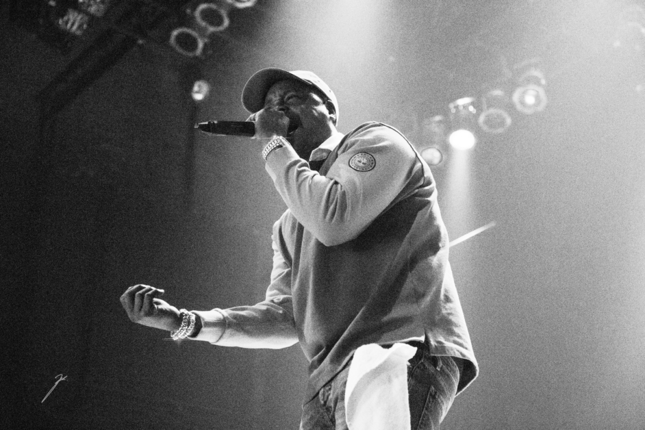 Chuck Creekmur and Grouchy Greg Watkins Give Jadakiss "AllHipHop Person Of The Year"Honors - Photo By Yonnie