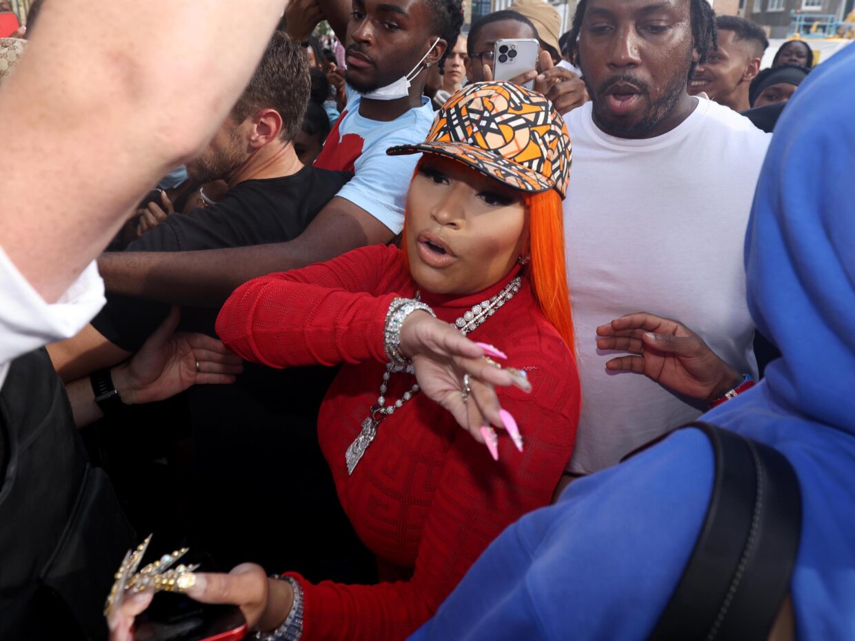 Nicki Minaj Mobbed By Fans At Cafe Koko