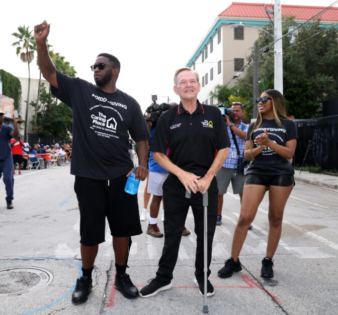 MIAMI, FLORIDA - NOVEMBER 24: Sean "Diddy" Combs, Rev. Ronald Brummitt (C) and Yung Miami (R) celebrated Thanksgiving Day at The Caring Place in Miami on November 24, 2022 in Miami, Florida. (Photo by Alexander Tamargo/Getty Images for Sean "Diddy" Combs)