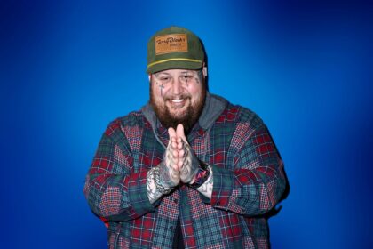 Jelly Roll Stuns NFL Players With 200-Pound Weight Loss - AllHipHop